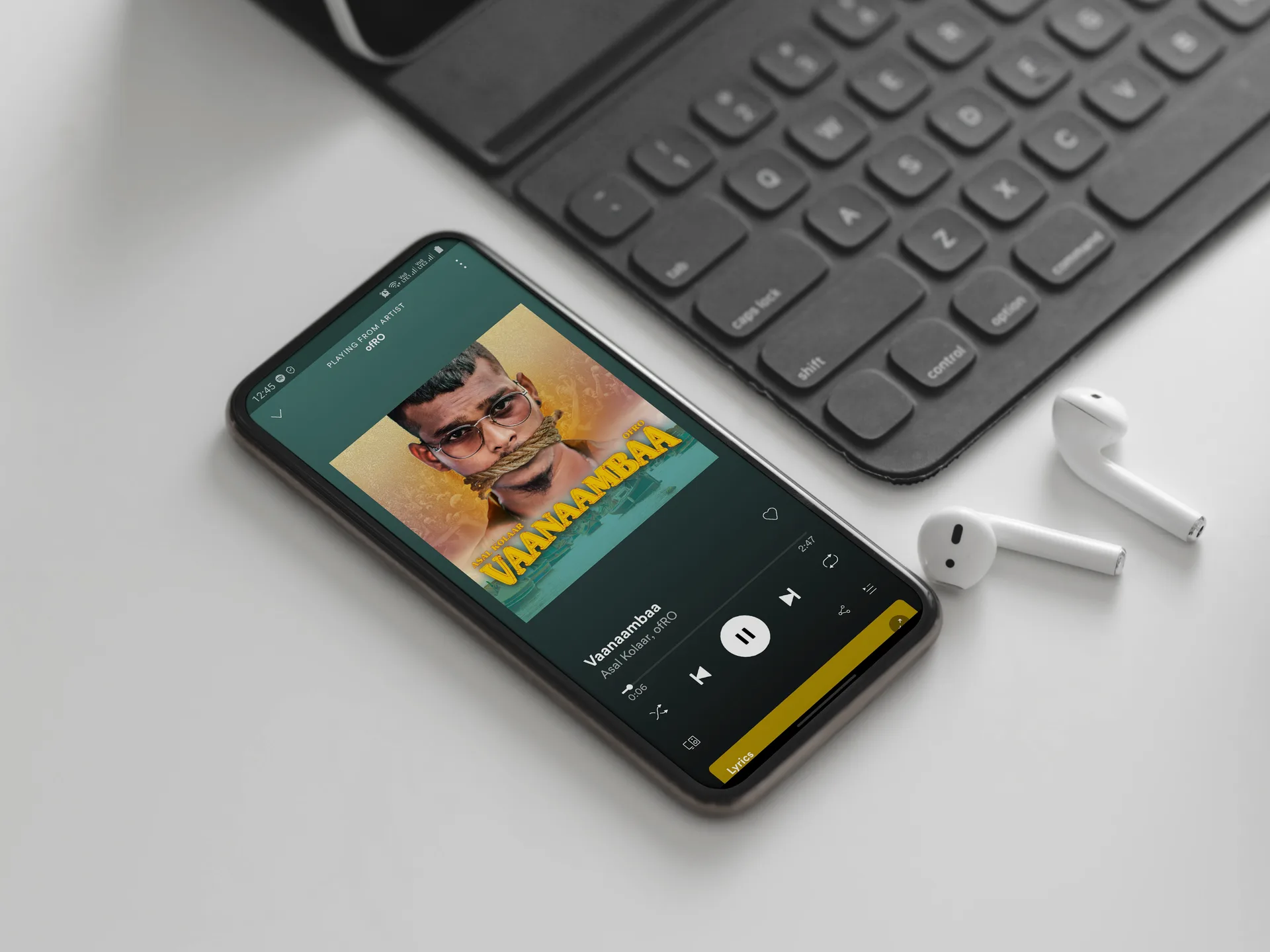 Vaanaambaa on Spotify — phone mockup